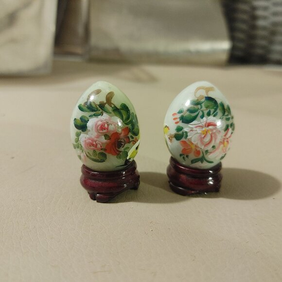 Mable Green Hand Painted Decorative Eggs With Floral Birds Design On Wooden Stan - Picture 7 of 14